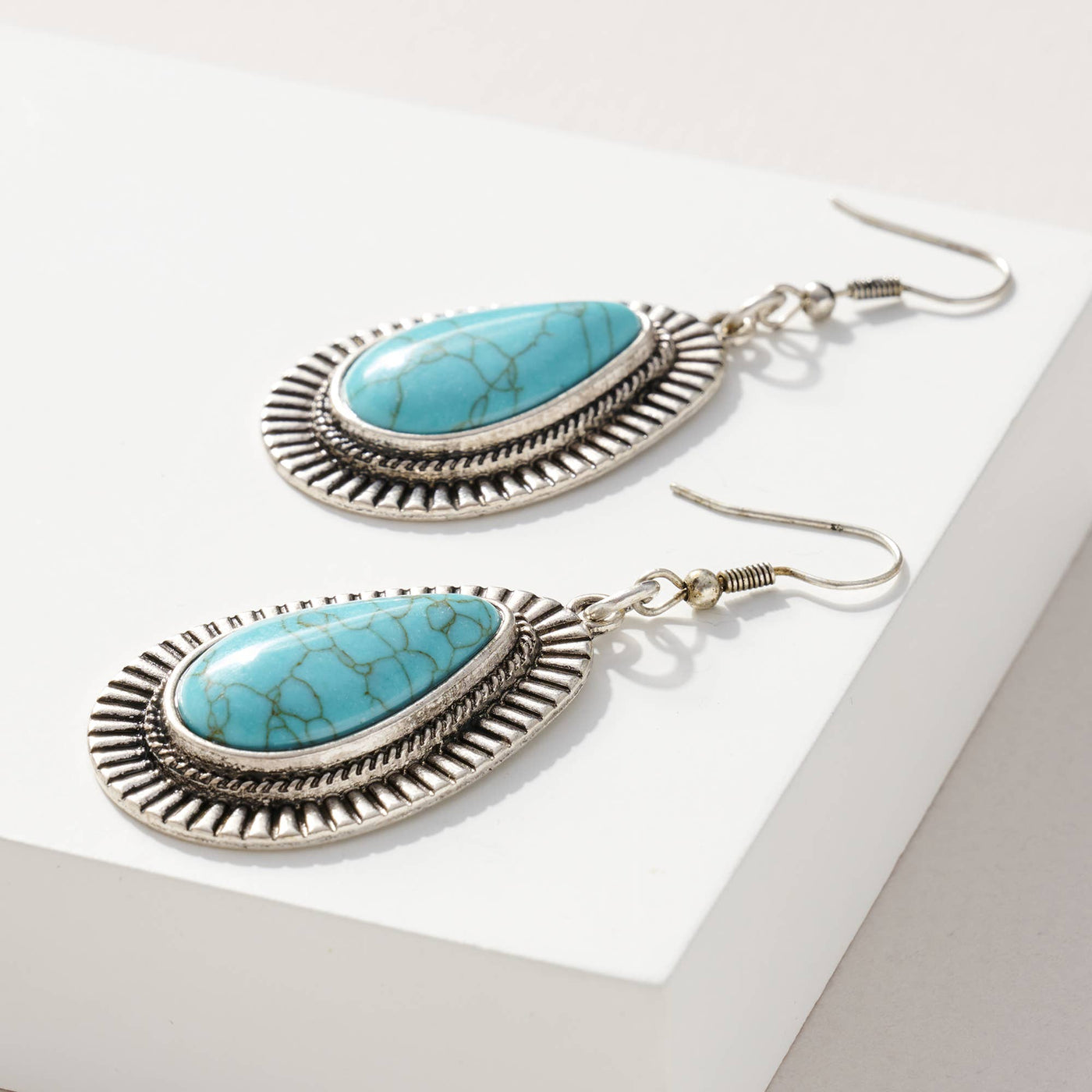 TURQUOISE DROP EARRING